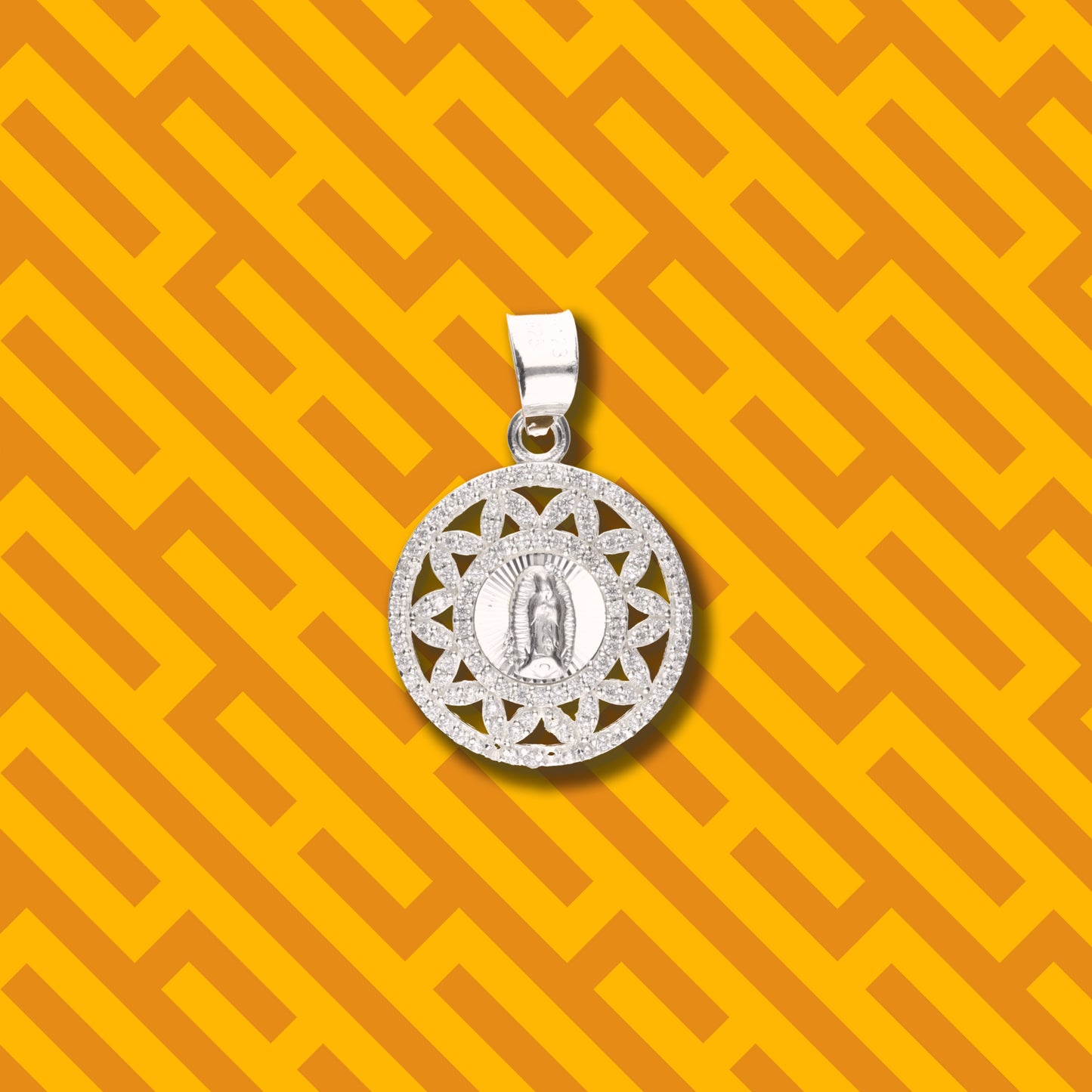 Medalla Estrella de la Virgen de Guadalupe con Piedra de Plata 925