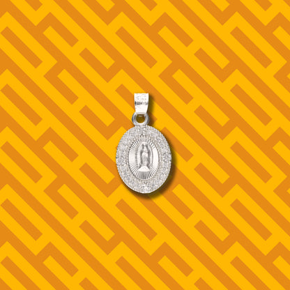 Medalla Ovalada Sencilla con Piedra de Plata 925