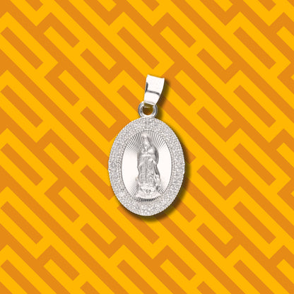 Medalla Ovalada Sencilla Grande con Piedra de Plata 925