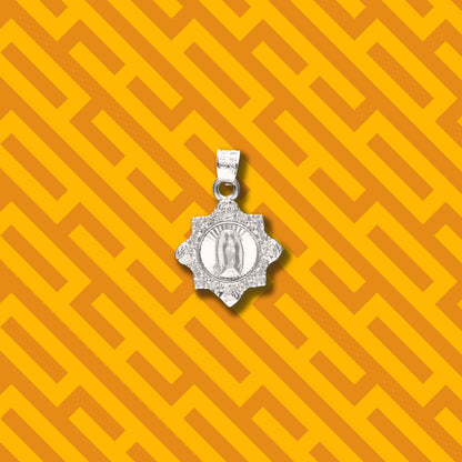 Medalla 4 Rosas de la Virgen de Guadalupe con Piedra de Plata 925