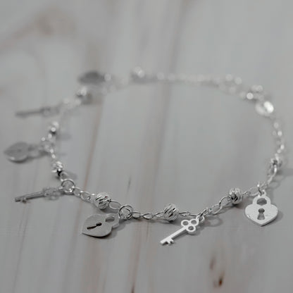 Pulsera de Candado Corazón con Bola Slash de Plata 925